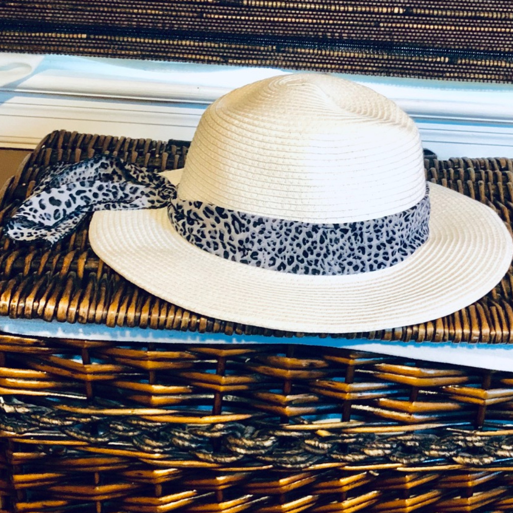 Sun Hat - Picture 3 of 5